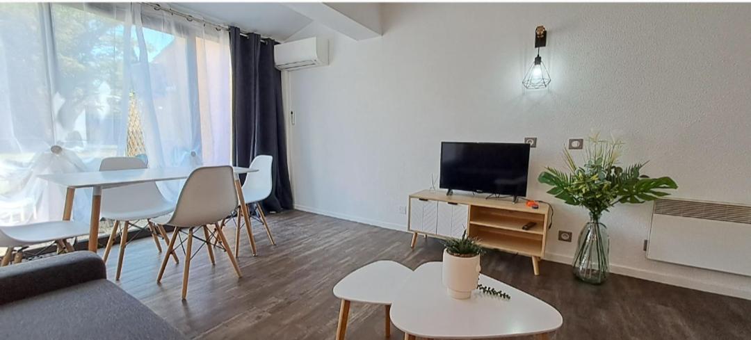 Appartement Residence De Vacances Les Hameaux De Camargue アルル エクステリア 写真