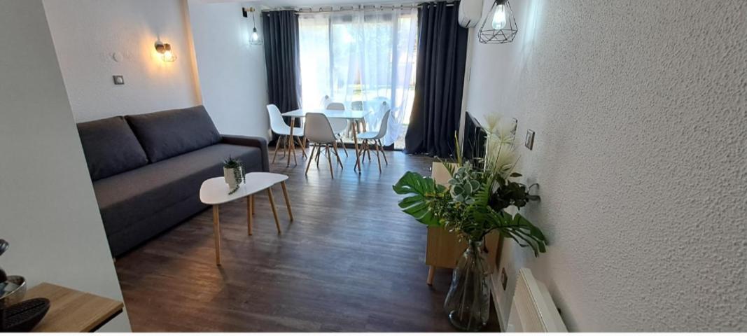 Appartement Residence De Vacances Les Hameaux De Camargue アルル エクステリア 写真